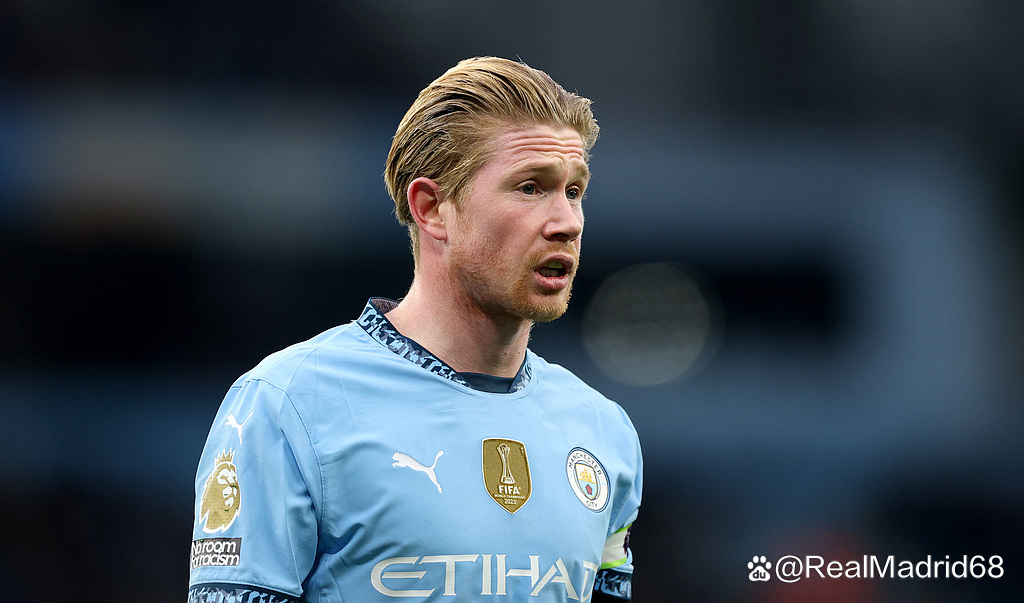 关于德布劳内在巴塞罗那比赛中关键助攻，比分优势明显引发热议！的信息